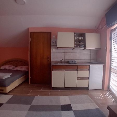 Red Apartman 2 Trebinje Kültér fotó